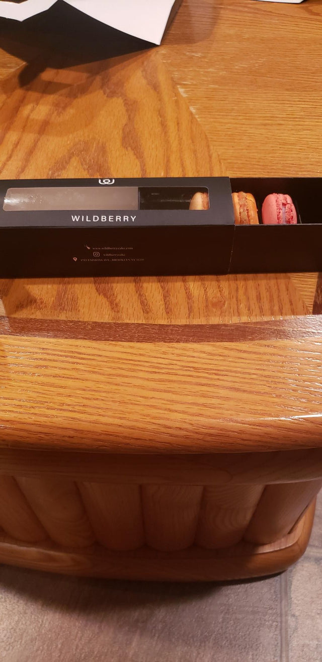Macaron Box With Clear Window And 6 Slot - Yorkn Inc✅