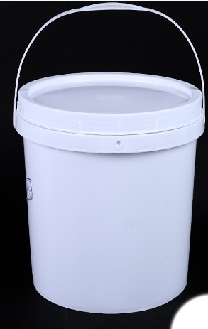 2 Gallons Plastic Bucket With A Lid